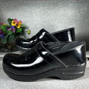 Dansko Black Patent Leather Clogs Mules Shoes 9.5 10
